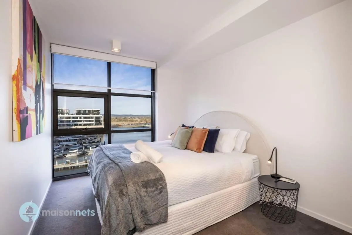 Modern 2 Bdrm Apt With Water Views 2X Car Spots Canberra Australia