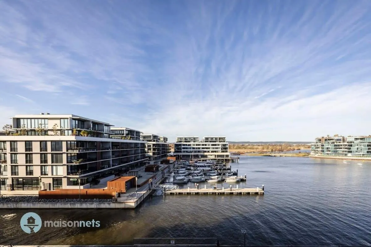 Apartment Modern 2 Bdrm Apt With Water Views 2X Car Spots Canberra