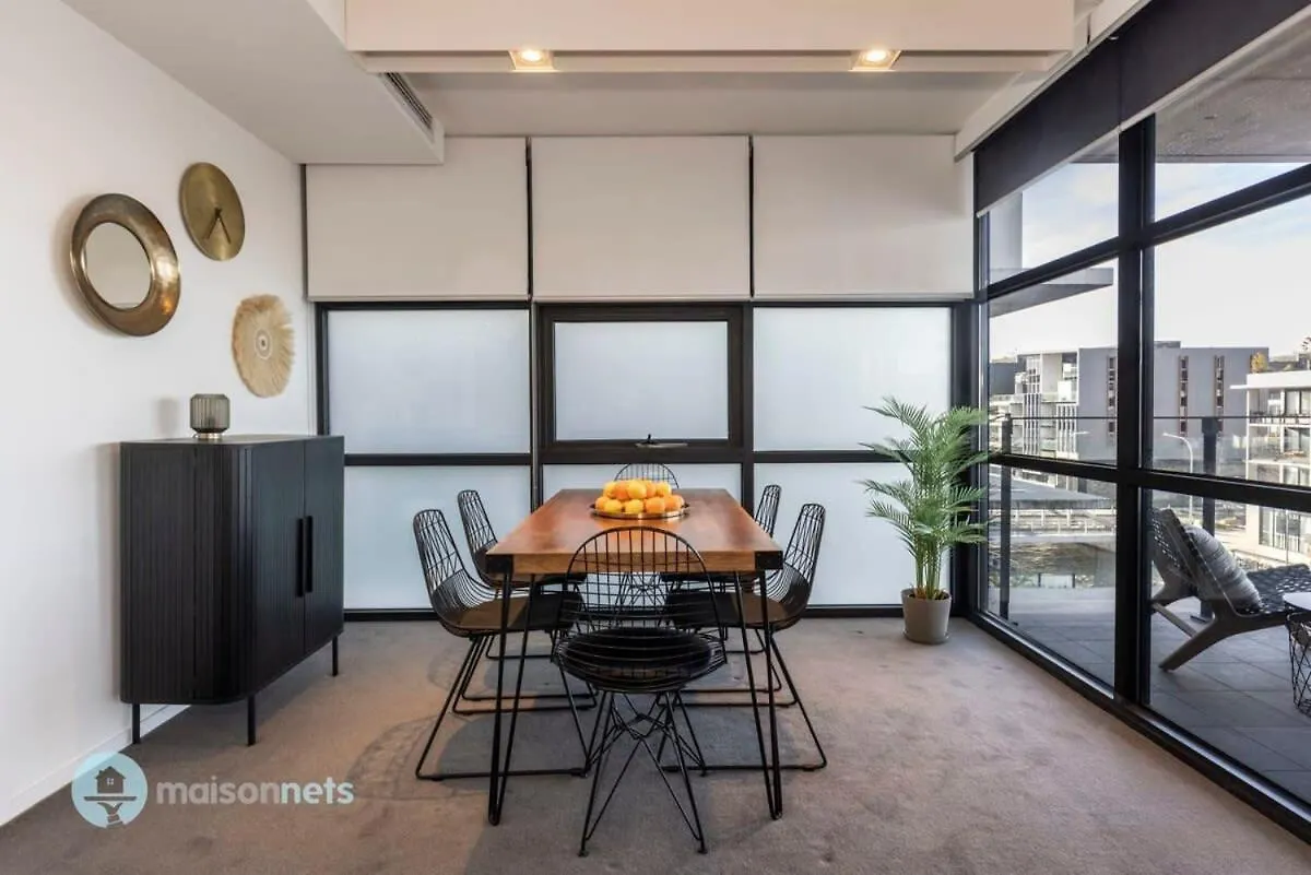 Modern 2 Bdrm Apt With Water Views 2X Car Spots Canberra 0*,  Australia