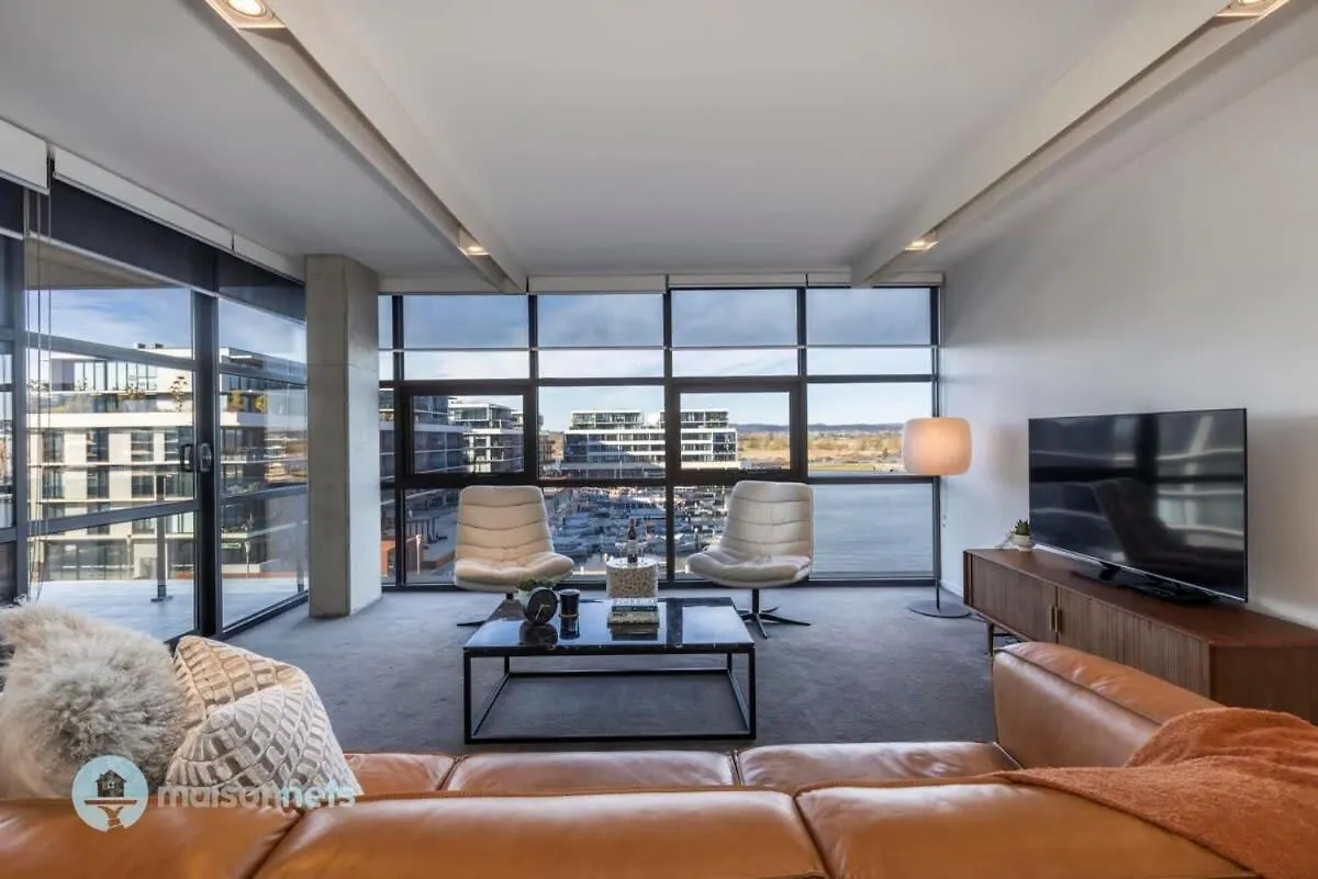 Modern 2 Bdrm Apt With Water Views 2X Car Spots contacts